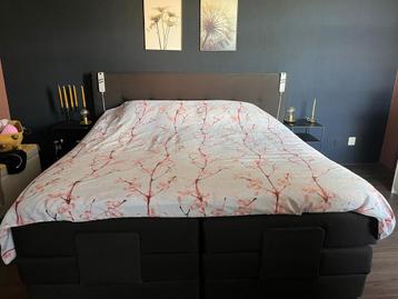 Boxspring bed 2x90 cm - Comfortabel slapen! beschikbaar voor biedingen