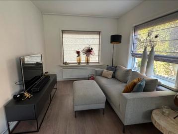 TV-meubel 180 x 50 x 43 cm beschikbaar voor biedingen