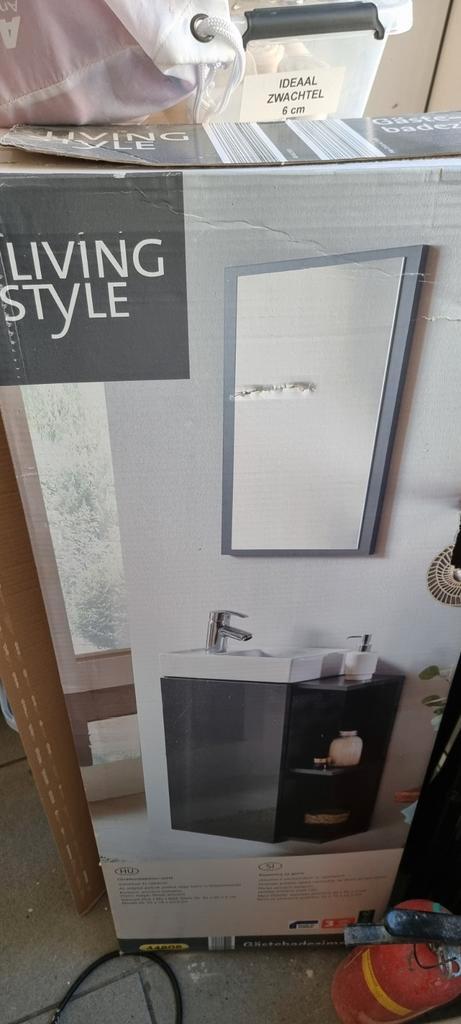 Badkamermeubel met spiegel, Huis en Inrichting, Badkamer | Badkamermeubels, Nieuw, Minder dan 100 cm, 50 tot 100 cm, 25 tot 50 cm