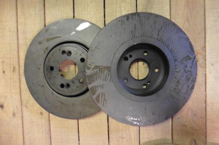 Remschijf Renault Espace en Vel Satis, Auto diversen, Overige Auto diversen, Ophalen of Verzenden