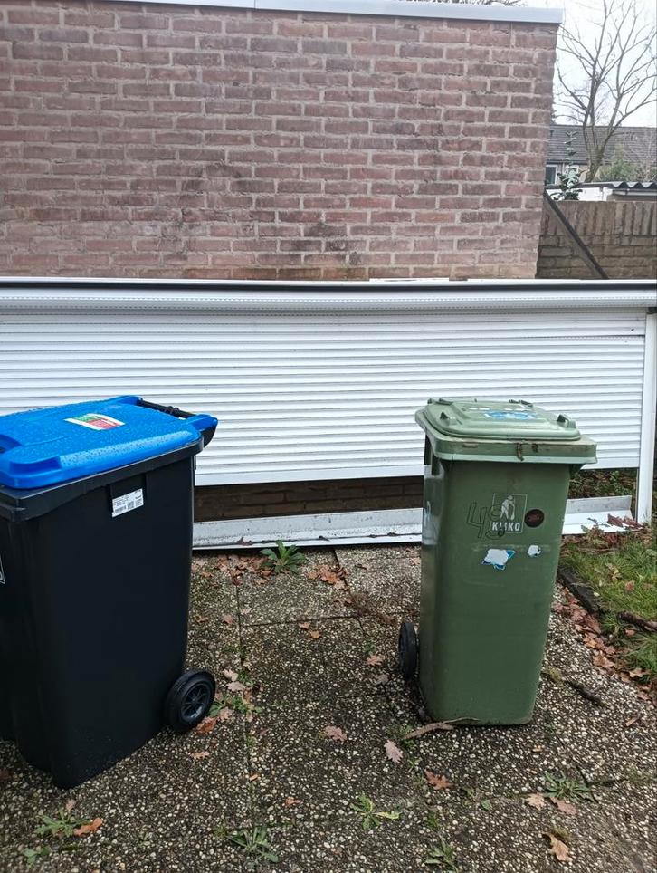 Mooi witte rolluik te koop, Doe-het-zelf en Verbouw, Rolluiken, Gebruikt, 100 tot 150 cm, 200 cm of meer, Wit, Elektrische bediening