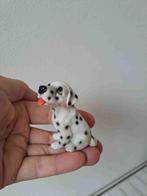 Dalmatiër puppy hond zittend, kunsthars 5x4x7cm, Ophalen of Verzenden, Zo goed als nieuw, Hond of Kat, Beeldje of Figuurtje