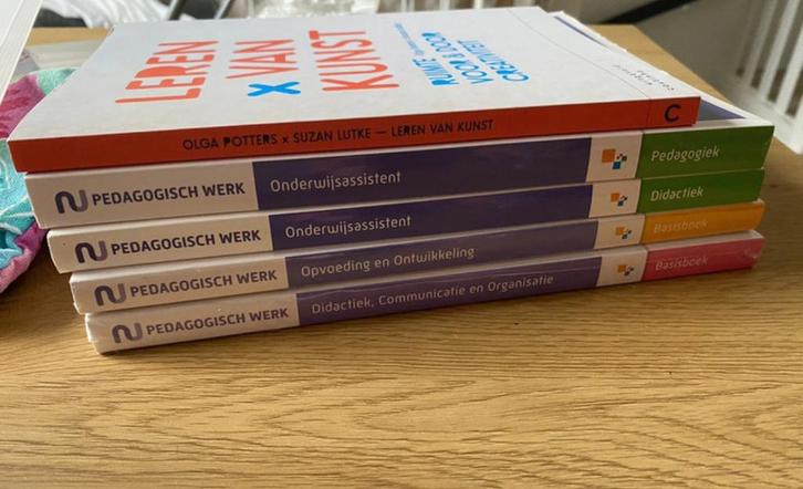Studieboeken onderwijsassistent niveau 4, Boeken, Schoolboeken, Nieuw, Overige vakken, VMBO, Ophalen