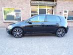 Volkswagen Golf 1.0 TSI Comfortline R-Line Automaat / Navi, Auto's, Volkswagen, Stof, Gebruikt, 620 kg, Zwart