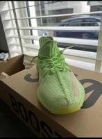 Adidas Yeezy Boost 350 v2 (GLOW), Overige sporten, Adidas, Gebruikt, Ophalen of Verzenden