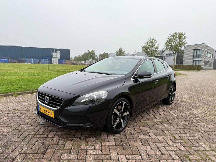 Volvo V40 2.0 D3 Summum , KF-863-R, Auto's, Volvo, Bedrijf, V40, Overige brandstoffen, Euro 5, D, MPV, Handgeschakeld, Gebruikt