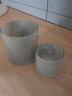 2 grijze waxinelichthouders, Huis en Inrichting, Overige materialen, Ophalen of Verzenden, Zo goed als nieuw, Grijs