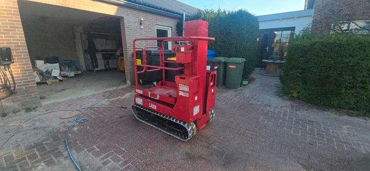 Zeer compacte hoogwerker te huur!!, Doe-het-zelf en Verbouw, Overige Doe-het-zelf en Verbouw, Zo goed als nieuw, Ophalen of Verzenden
