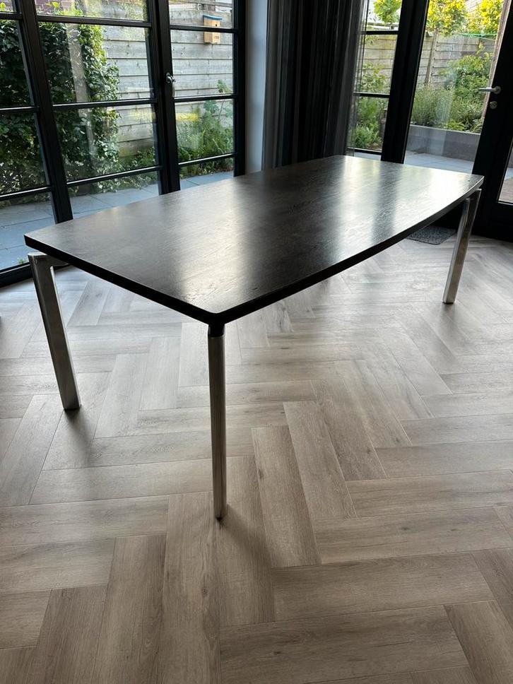 Leolux Eetkamertafel Niobe, Huis en Inrichting, Tafels | Eettafels, 100 tot 150 cm, 200 cm of meer, Rechthoekig, Ophalen