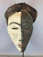 250849 Prachtig Afrikaans Pende Mbuya masker uit Congo., Antiek en Kunst, Ophalen of Verzenden
