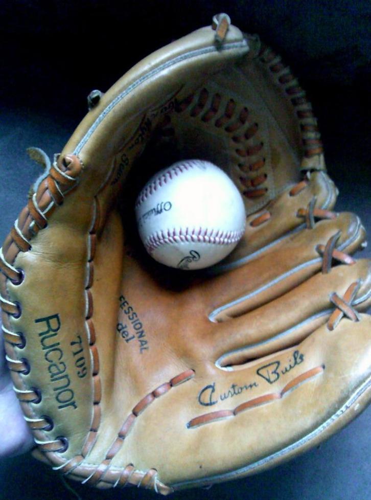 Rucanor 7109 leren handcrafted baseball handschoen met bal, Sport en Fitness, Honkbal en Softbal, Gebruikt, Handschoen, Honkbal