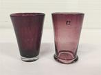 A7031 Twee Paarse Waterduppel Vazen, Huis en Inrichting, Gebruikt, Overige kleuren, Ophalen of Verzenden, Glas