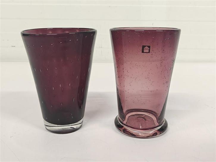 A7031 Twee Paarse Waterduppel Vazen, Huis en Inrichting, Woonaccessoires | Vazen, Gebruikt, Overige kleuren, Minder dan 50 cm