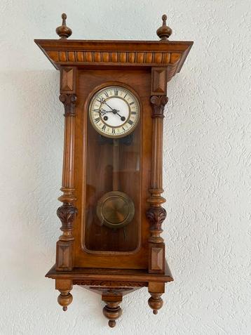 Wandklok beschikbaar voor biedingen
