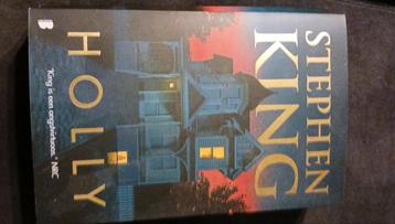 Stephen King - Holly beschikbaar voor biedingen