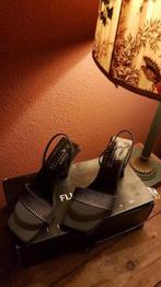 Lage open schoenen gala met hoge blokhak 37 fluxa millennium, Kleding | Dames, Ophalen, Zo goed als nieuw, Zwart