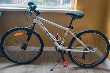 Te koop: B'twin Mountainbike 24 inch beschikbaar voor biedingen
