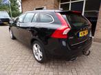 Volvo V60 2.4 D6 AWD Plug-In Hybrid Summum Automaat / Leder, Auto's, Volvo, Automaat, 1849 kg, Euro 6, Zwart