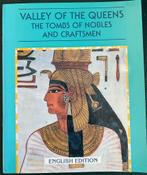 VALLEY OF THE QUEENS THE TOMBS OF NOBLES AND CRAFTSMEN, Ophalen of Verzenden, Zo goed als nieuw
