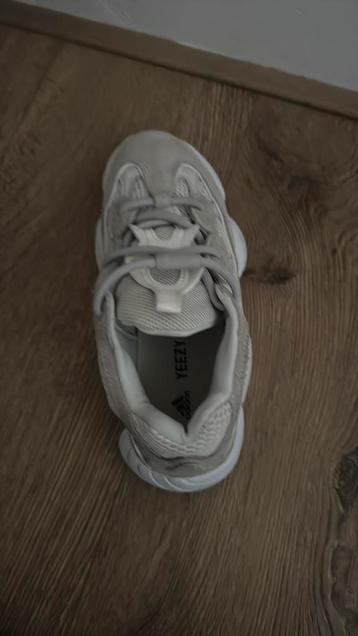 Adidas yeezy ortholite beschikbaar voor biedingen
