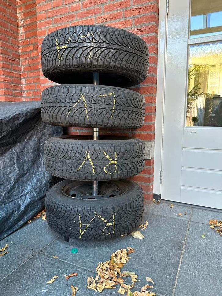 Winterbanden 185/60R14 82T op velg, Auto diversen, Autosport-onderdelen, Gebruikt, Ophalen