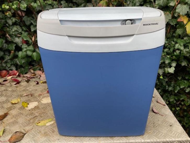 Rocktrail koelbox 230/240V  auto 12V, Caravans en Kamperen, Koelboxen, Zo goed als nieuw, Koelbox, Elektrisch, Ophalen of Verzenden