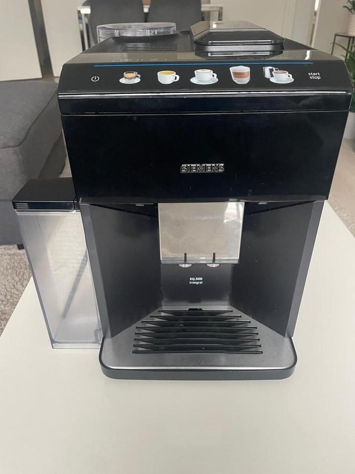 Siemens EQ500 integral koffiemachine, Witgoed en Apparatuur, Koffiezetapparaten, Gebruikt, Koffiebonen, Espresso apparaat, 2 tot 4 kopjes