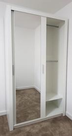 VOORRAAD Witte kledingkast met spiegel 120 cm | Incl. inhoud, 50 tot 70 cm, Nieuw, 105 cm of meer, Ophalen of Verzenden