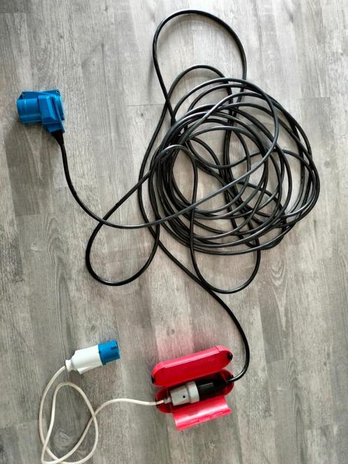 Stroomkabel multifunctioneel ( voor de camping), Caravans en Kamperen, Kampeeraccessoires, Gebruikt, Ophalen