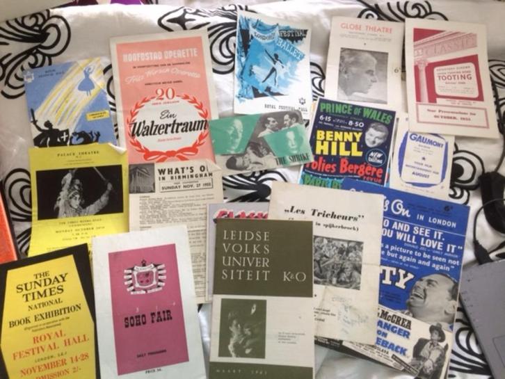 17 programma boekjes folders ballet theater etc vnl jaren 50, Boeken, Catalogussen en Folders, Gelezen, Ophalen of Verzenden