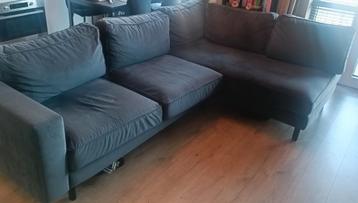 grijze hoekbank, velvet /suede stof  beschikbaar voor biedingen
