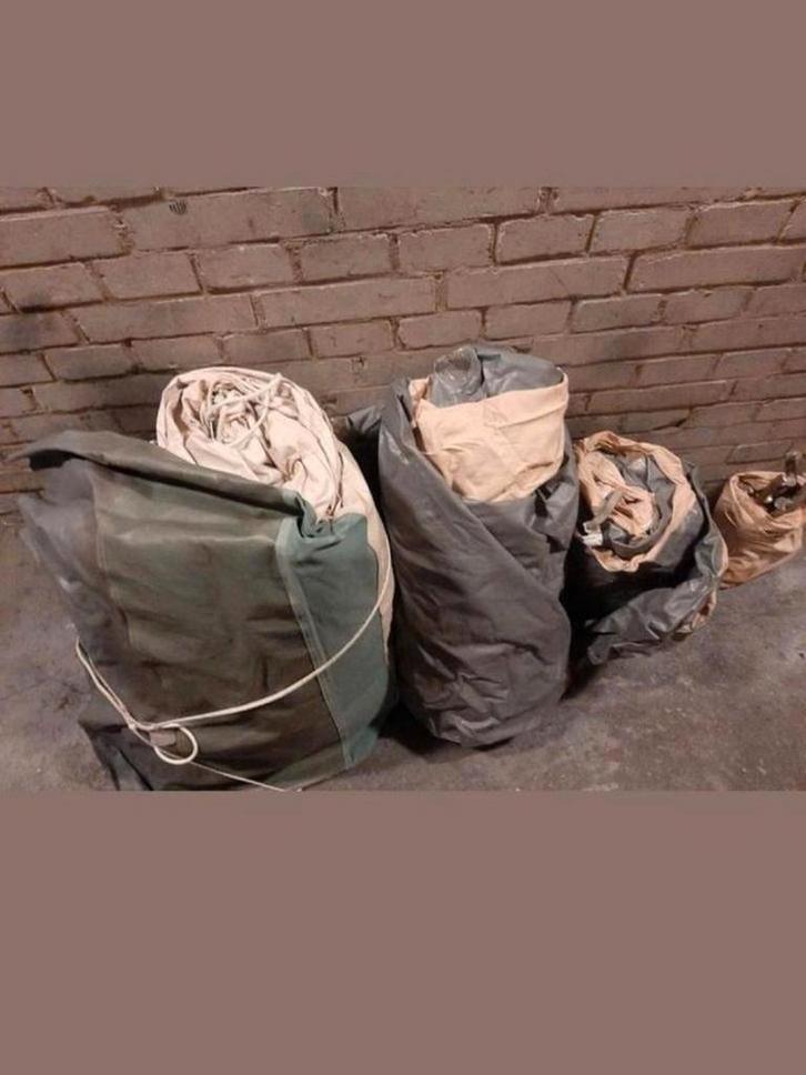 Te koop!Compleet bed lucht Matras tent

Coast 4-in-1 Camping, Caravans en Kamperen, Tentaccessoires, Ophalen