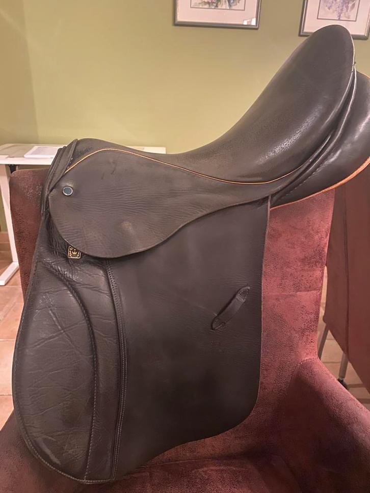 Stübben zadel te koop 17,5 inch, Dieren en Toebehoren, Paarden en Pony's | Overige Paardenspullen, Gebruikt, Ophalen of Verzenden