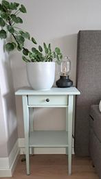 2 nachtkastjes + bijpassend bureautje. Hemnes, Ikea., Huis en Inrichting, Ophalen, Gebruikt, Hout, Minder dan 45 cm
