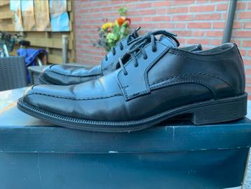 Hetenschoen maat size 42 beschikbaar voor biedingen