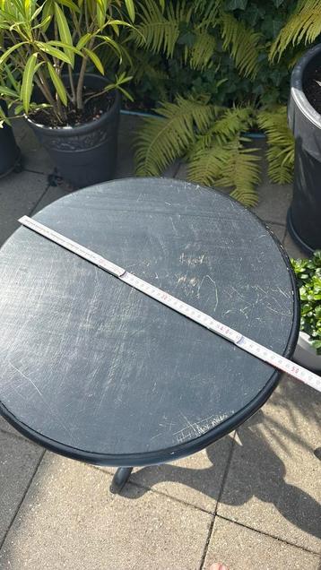 wijntafeltje beschikbaar voor biedingen