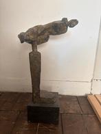 Bronzen sculptuur van Ad Jennen, Ophalen, Brons