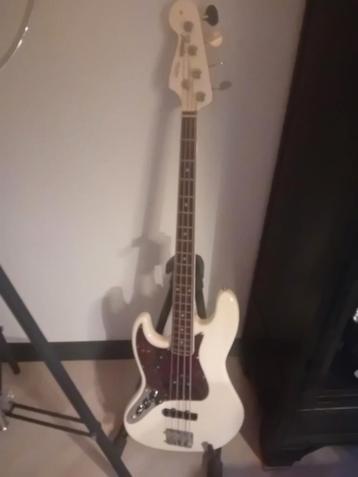 Prachtige Fender USA. 2250 gekost bij Bax Goes. 0611123771  beschikbaar voor biedingen