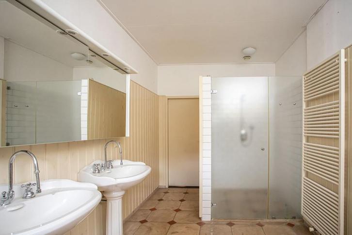Spiegelkast met schuifdeuren en 4 spots, Huis en Inrichting, Badkamer | Complete badkamers, Gebruikt, Ophalen