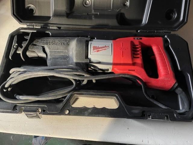 Milwaukee Recip[rozaag machine. NIEUW. In koffer., Doe-het-zelf en Verbouw, Gereedschap | Zaagmachines, Nieuw, Reciprozaag, 1200 watt of meer