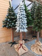 Nieuwe Witte Kunstkerstboom SLIM op een houten stam 140cm, Diversen, Kerst, Ophalen of Verzenden, Nieuw