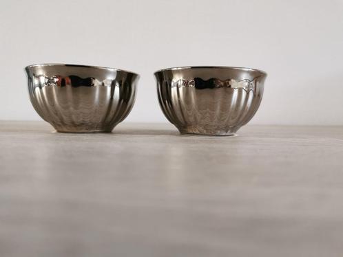 Zilverkleurige glimmende schaaltjes, Huis en Inrichting, Keuken | Servies, Zo goed als nieuw, Schaal of Schalen, Overige stijlen