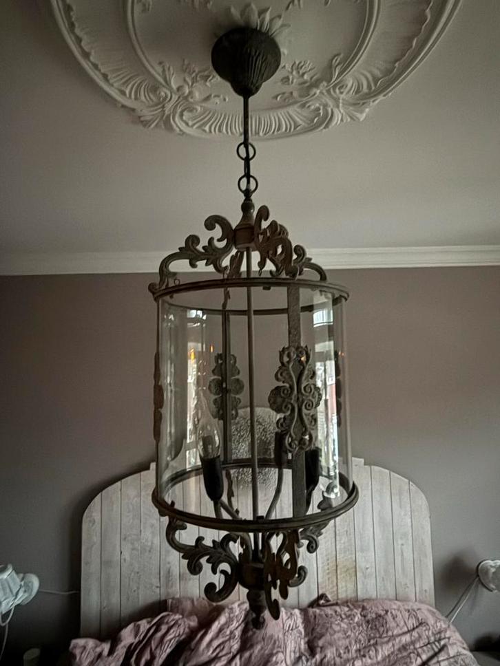 Grijze Brocante Kroonluchter - 4 Lampen grijskleurig & glas, Huis en Inrichting, Lampen | Hanglampen, Zo goed als nieuw, 50 tot 75 cm