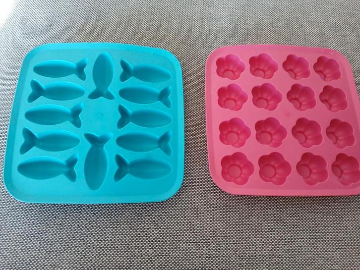 Siliconen ijsvormen vis & bloem - 2 stuks, Huis en Inrichting, Keuken | Keukenbenodigdheden, Zo goed als nieuw, Ophalen of Verzenden