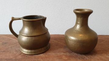 Bronzen kan en vaasje beschikbaar voor biedingen