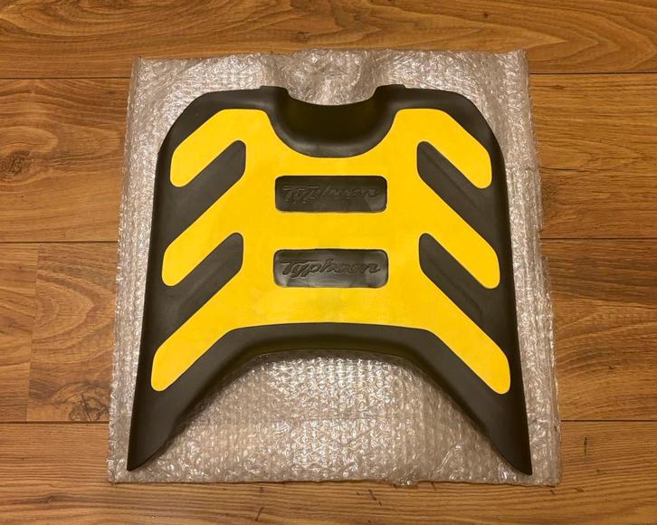 Piaggio Typhoon rubber voetenmat NIEUW treeplankmat ZELDZAAM, Motoren, Tuning en Styling, Ophalen of Verzenden