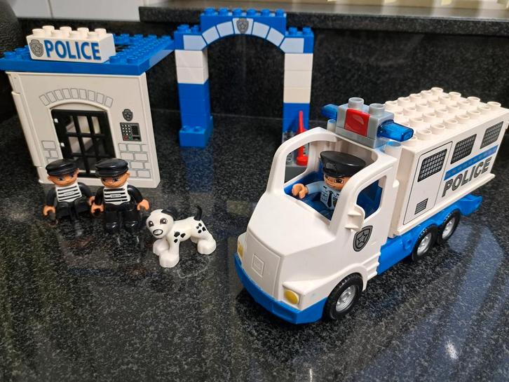 Lego Duplo Politiebureau Set met transportwagen, Kinderen en Baby's, Speelgoed | Duplo en Lego, Zo goed als nieuw, Duplo, Complete set
