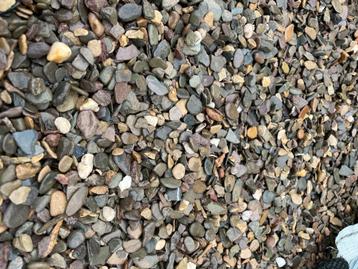 Flachkorn afgerond platte kiezel natuurlijke kleuren grind beschikbaar voor biedingen