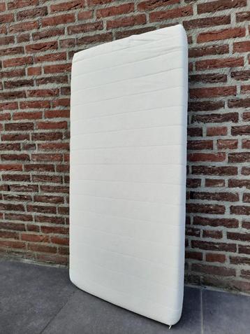 Matrasje ledikantje beschikbaar voor biedingen