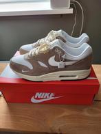 Nike air max 1 Hangul day maat 43 us 11 dames maat, Kleding | Dames, Schoenen, Ophalen of Verzenden, Zo goed als nieuw, Sneakers of Gympen